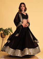 Lehenga Choli brodé en georgette noire à paillettes